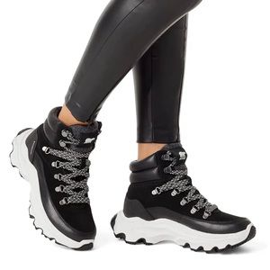 SOLD // Sorel Kinetic Breakthru Conquest Boot